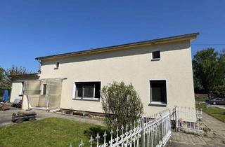 Einfamilienhaus kaufen in 15377 Märkische Höhe, Sanierungsbedürftiges Einfamilienhaus zu verkaufen
