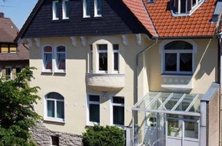Villa kaufen in 31028 Gronau, RUHIG UND ZENTRAL: WOHN-/ GESCHÄFTSHAUS (3 WE & PRAXIS) IN HIST. VILLA - MIT GARTEN UND PARKFLÄCHEN