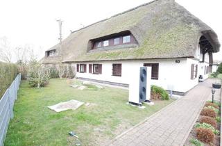 Doppelhaushälfte kaufen in 23974 Boiensdorf, Doppelhaushälfte bietet viel Wohnfläche unter Reet!