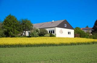 Haus kaufen in 56288 Bell, Großzügiger Bungalow in Ortsrandlage - Leben auf einer Ebene - 8.000 m² Grundstück