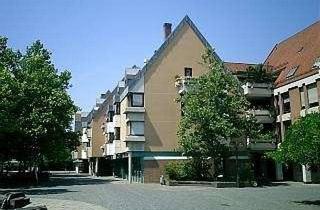Wohnung kaufen in 90762 Altstadt/Innenstadt, Die Lage macht´s ... Vermietete Dachgeschoss- Wohnung mit Loggia ...