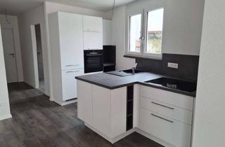 Wohnung mieten in 75334 Straubenhardt, Stilvolle 2-Zimmer-Wohnung mit gehobener Innenausstattung mit Balkon und EBK in Straubenhardt