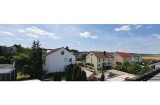 Wohnung mieten in Waldstraße 7a, 1.Obergescho, 93083 Obertraubling, Modernisierte 4-Raum-Wohnung mit Balkon und Einbauküche in Obertraubling