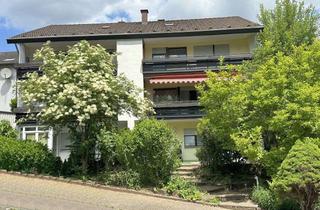Haus kaufen in 76337 Waldbronn, Viel Platz, zwei Balkone & Einliegerwohnung – DHH mit Gartenlaube in Waldbronn-Busenbach