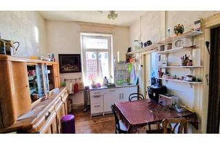 Wohnung kaufen in 76855 Annweiler, Charmante Maisonettewohnung mit Potenzial !