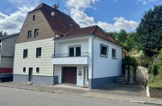 Einfamilienhaus kaufen in 66903 Altenkirchen, Großes Einfamilienhaus mit zusätzlichem Grundstück in ruhiger Lage