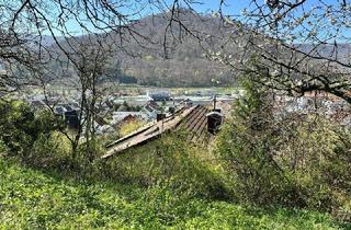 Einfamilienhaus kaufen in 72574 Bad Urach, Bad Urach - Ruhige Halbhöhenlage am Albtrauf - Mehrgenerationenhaus mit Blick zum Hohenurach