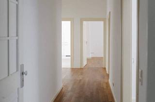 Wohnung kaufen in 76135 Karlsruhe, Karlsruhe - Charmante 3-Zimmer Wohnung im Altbaustil mit Balkon in Karlsruher Weststadt zu verkaufen