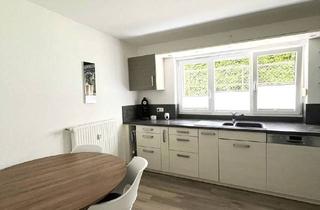 Wohnung kaufen in 77728 Oppenau, Oppenau - Komplett modernisierte 4-Zimmer-Wohnung in Oppenau mit ca. 100 m² Wfl. in kleiner Wohneinheit