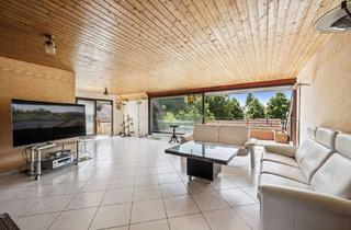 Wohnung kaufen in 71640 Ludwigsburg, Ludwigsburg - Stilvolle DG-Wohnung mit Loggia am Feldrand in Ludwigsburg