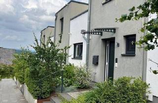 Reihenhaus kaufen in 65207 Wiesbaden, Wiesbaden - Modernes Reihenhaus mit schönem Garten in familienfreundlicher Lage