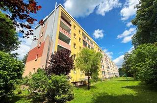 Wohnung kaufen in 09405 Zschopau, Schöne 4-Raum-Wohnung in sehr gepflegter Wohnanlage mit EBK, Dusche und Balkon - in Zschopau