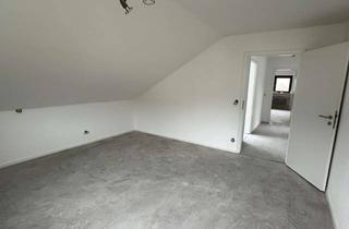 Wohnung mieten in Falkenstraße, 74189 Weinsberg, Helle Dachgeschosswohnung in zentraler, ruhiger Lage – Zweitbezug nach Kernsanierung