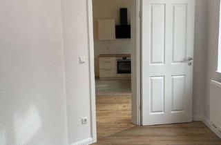 Wohnung mieten in Kirchplatz 13, 31737 Rinteln, Altbauwohnung (renoviert) mit EBK frei ab 1.10.