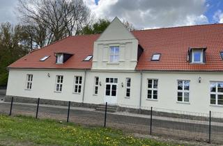 Wohnung mieten in Schulstrasse 32, 18442 Groß Kordshagen, 3-Raum Maisonette Wohnung mit Terrasse im Gutshaus Kummerow