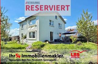 Einfamilienhaus kaufen in 72510 Stetten, Großzügiges Einfamilienhaus mit großen Garten in zentraler Lage