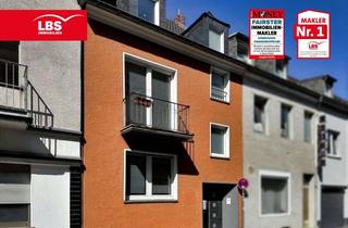 Haus kaufen in Luisenstraße 156, 47799 Cracau, Charmantes Reihenmittelhaus in zentraler Lage mit Terrasse & Balkonen