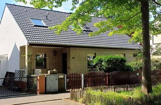 Einfamilienhaus kaufen in 64289 Kranichstein, Exklusives Einfamilienhaus mit Carport