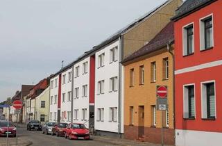 Haus kaufen in Ringweg, 06772 Zschornewitz, Einfamilien-Reihenmittelhaus mit Nebengebäude