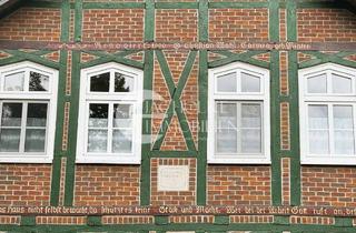 Haus kaufen in 29459 Clenze, Wohnen im historischen Rundling – Denkmalgeschützte Fachwerkidylle im Wendland