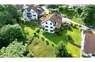 Anlageobjekt in Sanatoriumsweg 54, 72574 Bad Urach, **Für Kapitalanleger** - Dreifamilienhaus in traumhafter Aussichtslage!
