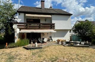 Haus kaufen in 91456 Diespeck, PREIS REDUZIERT ! Zweifamilienhaus mit freier Wohnung in zentraler Lage von Diespeck