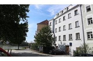 Wohnung kaufen in 94032 Passau, Nur für Investoren- 2.298,93 € á m² komplette Etage verteilt auf zwei ausbaubare Eigentumswohnungen