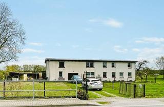 Einfamilienhaus kaufen in 17121 Görmin, Erbbaurecht: Sanierungsbedürftiges Wohnhaus mit Entwicklungspotential in Groß Zastrow