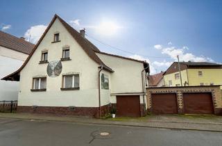 Einfamilienhaus kaufen in 66919 Weselberg, NEUER PREIS! Freistehendes Einfamilienhaus mit drei Garagen und Gestaltungspotenzial