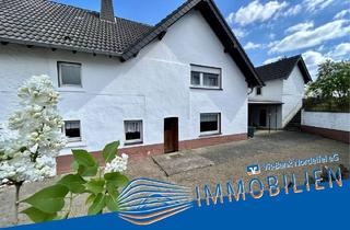 Doppelhaushälfte kaufen in 53945 Blankenheim, Ihre Wohlfühloase wartet! Doppelhaushälfte mit Garten im idyllischen Dorf Uedelhoven.
