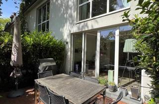 Reihenhaus kaufen in 22769 Hamburg, VERKAUFT! Reihenmittelhaus mit Tiefgarage & zwei Terrassen in begehrter Hinterhoflage von Altona