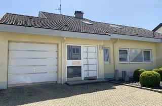 Einfamilienhaus kaufen in 78628 Rottweil, Freistehendes, gepflegtes Einfamilienhaus mit Einliegerwohnung und großem Garten