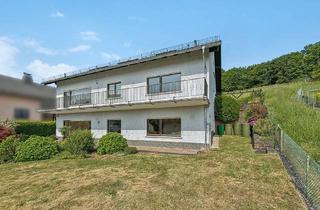 Haus kaufen in 35614 Aßlar, Klein-Altenstädten: Zweifamilienhaus in traumhafter Feldrandlage mit Weitblick und großem Grundstück