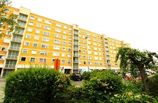 Wohnung kaufen in 52351 Düren, Helle 3-Zimmer-Dachgeschosswohnung mit Balkon in Citylage in Düren