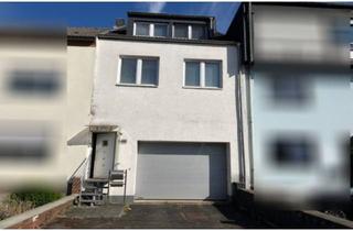 Reihenhaus kaufen in 66740 Saarlouis, Einfamilienhaus mit Hebebühne in Garage in Saarlouis-OT