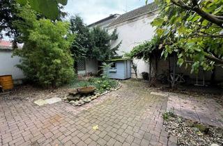 Mehrfamilienhaus kaufen in 64521 Groß-Gerau, Top Kapitalanlage Mehrfamilienhaus: 3 vermietete Einheiten + Hinterhaus in zentraler Lage Groß-Gerau