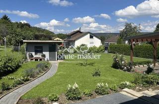 Haus kaufen in 78532 Tuttlingen, Modernes Zweifamilienhaus in idyllischer Lage – Nähe Honberg-Rücken