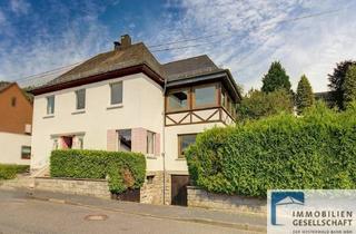 Einfamilienhaus kaufen in 56316 Raubach, Geräumiges Einfamilienhaus mit Einliegerwohnung auf großem Grundstück!