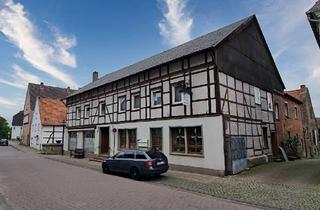 Gewerbeimmobilie kaufen in 33039 Nieheim, Gaststätte mit Saal und Wohnungen in bester Lage