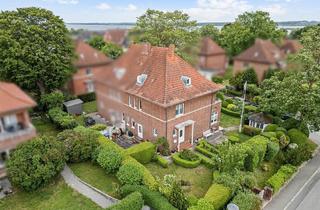 Doppelhaushälfte kaufen in 23570 Lübeck, Seltene Gelegenheit: Altbau-Doppelhaushälfte in Travemünde unweit der Ostsee