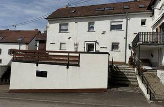 Haus kaufen in 66399 Mandelbachtal, Ommersheim-Ortskern: Ein- bis Zweifamilienhaus mit Garage, einseitig angebaut, in sehr guter Lage