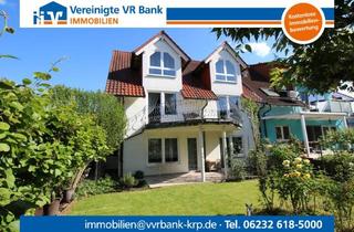 Haus kaufen in 68799 Reilingen, Hochwertig ausgestattetes Zweifamilienhaus