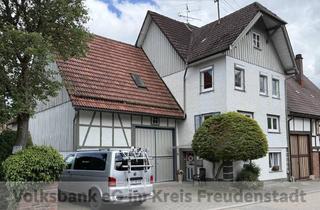 Bauernhaus kaufen in 72250 Freudenstadt, Familienidyll mit Geschichte – großzügiges Wohnhaus mit ELW in Freudenstadt-Wittlensweiler