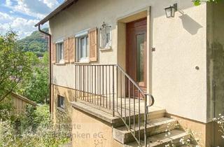 Haus kaufen in 72793 Pfullingen, Zweifamilienhaus mit Potential in Top Aussichtslage - Renovierungsbedürftig