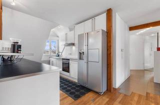 Wohnung kaufen in 76133 Karlsruhe, Lichtdurchflutete 4-Zi. Dachgeschoss-Maisonette-Wohnung in begehrter Top-Lage in Karlsruhe