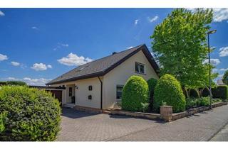 Einfamilienhaus kaufen in 75056 Sulzfeld, Gepflegtes Wohnen mit Ausblick und großzügigen Außenbereichen