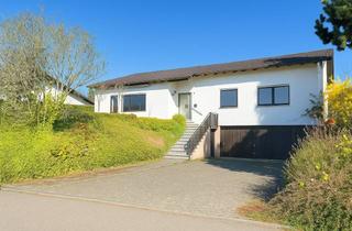 Einfamilienhaus kaufen in 88453 Erolzheim, Platz für die ganze Familie – Wohnhaus mit Doppelgarage und großem Garten in Erolzheim