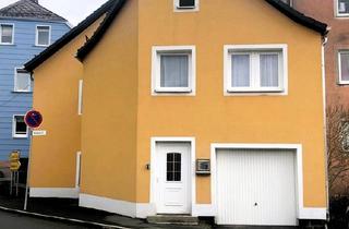 Einfamilienhaus kaufen in 95234 Sparneck, Raffiniertes Einfamilienhaus in Herzen von Sparneck mit Solaranlage + Stromspeicher aus 2022