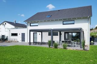 Einfamilienhaus kaufen in 92727 Waldthurn, Ersparen Sie sich den Baustress! Neuwertiges modernes Zweifamilienhaus im Neubaugebiet in Waldthurn