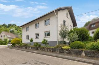 Haus kaufen in 76571 Gaggenau, Charmantes Zweifamilienhaus mit großem Grundstück mit Ausbaupotenzial in Gaggenau